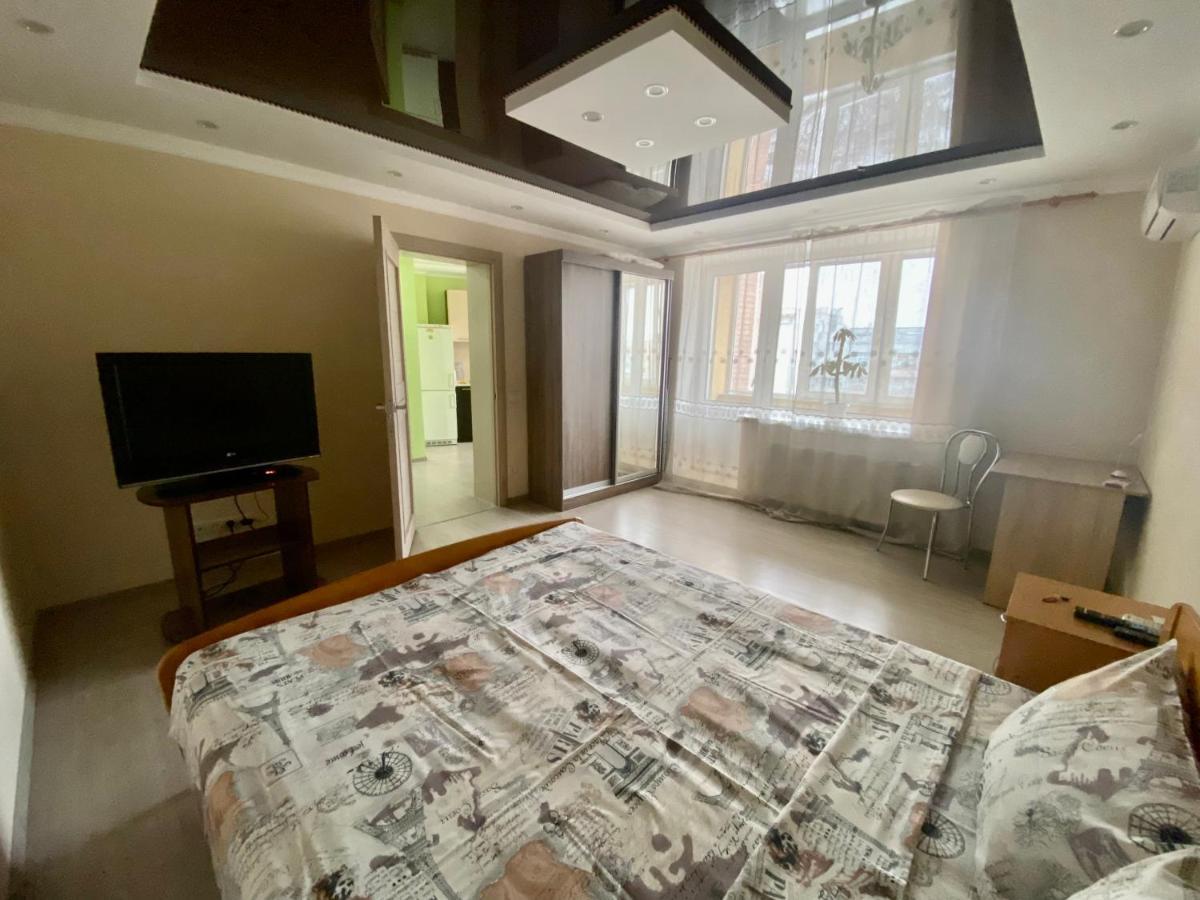 Apartment On Khreshchatyk 200 Center Tjerkasy Exteriör bild